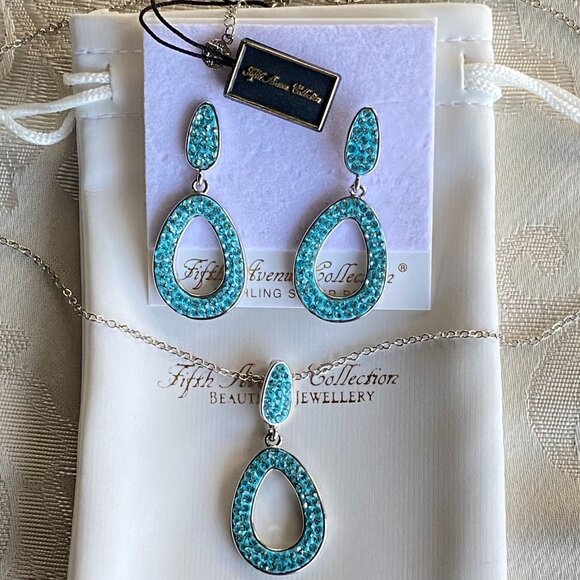 Robin's Egg Blue Swarovski Crystal Necklace  Earrings - Picture 1 of 7